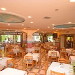 Szálloda Gouvia Hotel Guviá